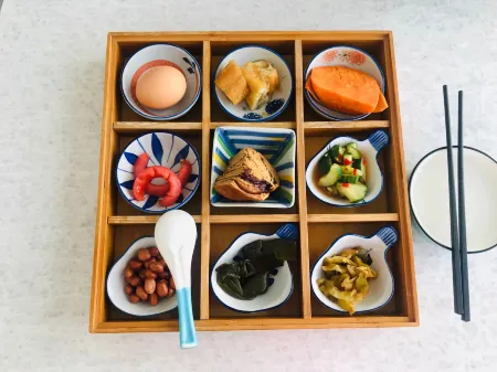 Qingchen Seaview Designer Holiday Meisu (Zhoushan Zhujiajian Zhangzhouwan Branch) Отели рядом с достопримечательностью «Wugongshi Wharf»