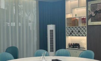Holiday Inn Giandiman