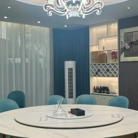 Holiday Inn Giandiman