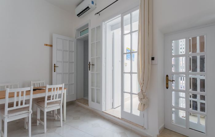 Casa Bianca il Tuo Bnb, Big Terrace Downtown, 15Min Airport & Sea