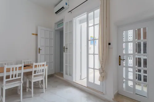 Casa Bianca il Tuo Bnb, Big Terrace Downtown, 15Min Airport & Sea - Wifi