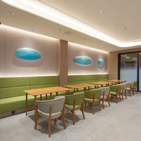 JI Hotel (Jiamusi Railway Xinmate)