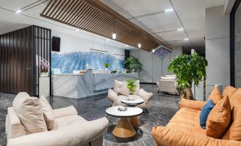 Dali Litu Hotel (Erhai Station Branch)