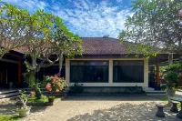 Raja Asri Guest House Sanur Mitra RedDoorz Hotels near Renon Square