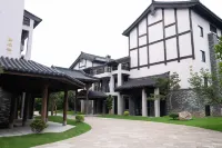 龍天小鎮度假區番唐飯店 鳳翔洲水文公園南門附近的飯店