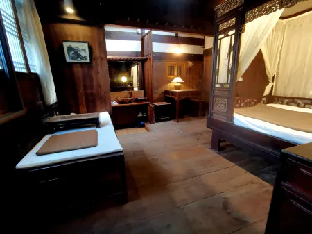 Huangshan ShouShanRuZong Hotel Отели рядом с достопримечательностью «Cheng Kan»