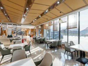Everest International Hotel