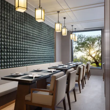 Taizhou Huangyan·Paris Designer Hotel（ jiufenggongyuandian)