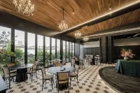 Jingdezhen Royal Kiln Factory Ruyuan Sky City Hotel (People's Square Branch)