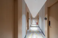 Yunqi Li Smart Hotel (Jianghan Road Pedestrian Street Branch) - New