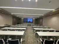 Atour Hotel Hangzhou West Lakeside Longxiangqiao Subway Station Hotels near 白堤