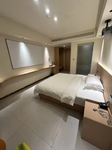 ラベンダーホテル（深セン龍崗大運センター吉祥地下鉄駅）