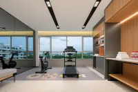 Home Inn Selected (Lingshui Li Autonomous County Yingzhou Qingshui Bay Branch) - Gym