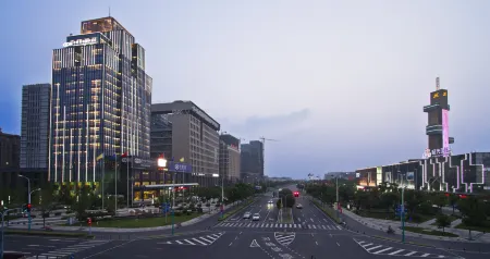 Zhong Lian Yuehai International Hotel Отели рядом с достопримечательностью «luyuanguzhen»