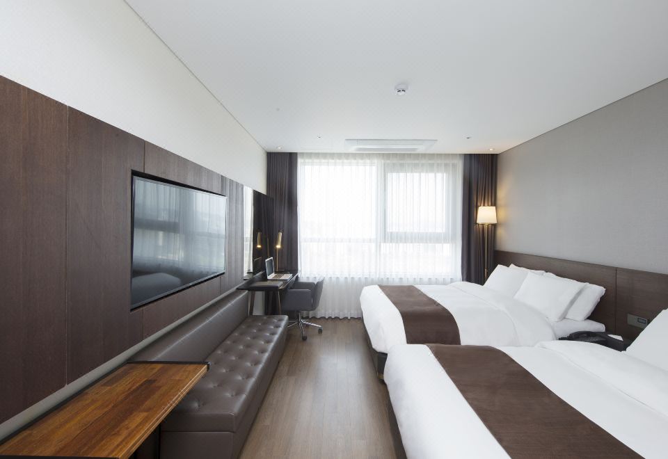 라마다 바이 윈덤 대전 로비 이미지