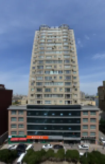 麗楓酒店（烏魯木齊宏大廣場新興街地鐵站店） 鄰近紅山公園大佛寺的酒店