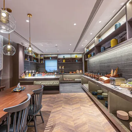 Suhe Luxury Hotel (Suzhou Pingjiang Road Guanchai Street Store)