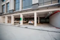 โรงแรมมันโด - ที่มีที่จอดรถ