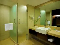 Four Points by Sheraton Ahmedabad Hotels near Paldi