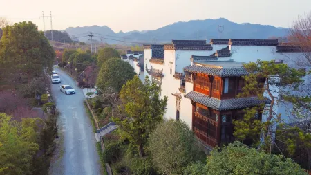 Ziyuan Hotel Отели рядом с достопримечательностью «Fenglehu Scenic Area»