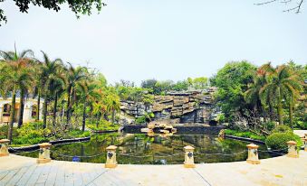 Qingyuan Hengda Gulong huangteng hot spring villa