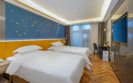 Metropolo Jin Jiang  Hotels（Millennium City Park,Starlight Mall  Kaifeng ） Отели рядом с достопримечательностью «Kaifeng Fu (Kaifeng Palace)»