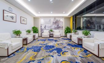 Nanning Phoenix Hotel (New Chaoyang Building Chaoyang Plaza)