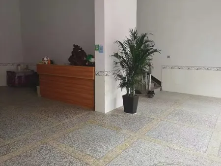 Linxiang Yongli Hotel