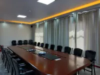Alxa Zuoqi Star Hotel
