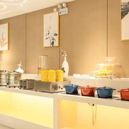 Qianna Qianxun Hotel