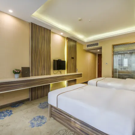 Pinyue Hotel (Xianning Railway Station)