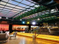 DoubleTree by Hilton Surabaya - Baarit