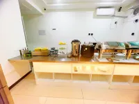 쥔이 체인 호텔 (짜오창잉 여객운송역)