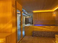 珠海金葉五洲皇冠飯店（拱北口岸高鐵站店） - SPA