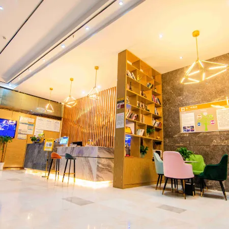 SET Collection Hotel (Macheng North Station Business Logistics City)