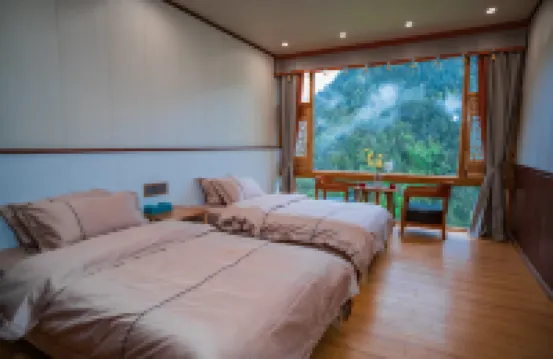 Deqin Yubeng No.8 Residence B&B Hotels near Yubeng Village