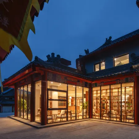 Wanda Yue · Yinxi Homestay (Wudang Mountain Ticket Hall Entrance)