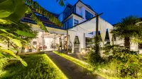 Floral Lux Hotel· YunGuGuiShu Designer Hotel (Dali Ancient City Branch)