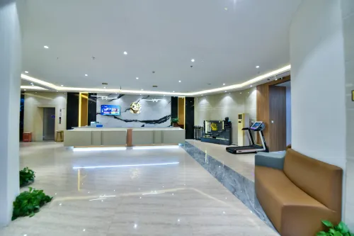 Quanzhou Luxury Business Travel Hotel (Exhibition City Baijie Shangyuecheng Branch) - 2-نجوم