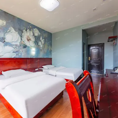 Manting Inn (Xishuangbanna Jinghong Manting Park Branch) Hotels near Jiangbian Night Market