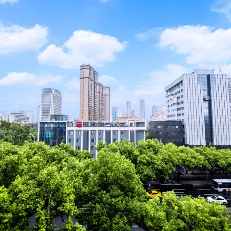 Echarm Hotel (Fuzhou Sanfang Qixiang North Wuyi Road) Отели рядом с достопримечательностью «Фухуацзянский педагогический институт вторая начальная школа»