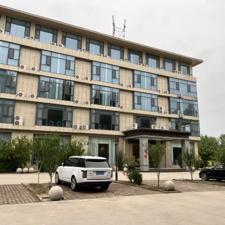 Linyi Cangyuan Hotel