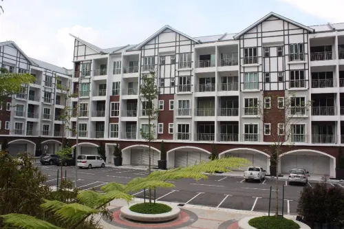 CAMERON GOLDEN HILL APARTMENT