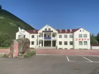 阿爾山世外洮源酒店 - 停車場