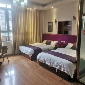 Pingle Six Day Holiday Hotel