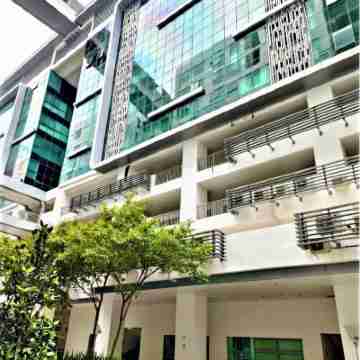 reStary Travel Themed Homestay Hotel Exterior