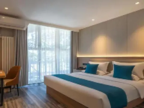 Huanxi Homestay (Jinrong Plaza Lanhe Park Subway Station)