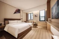 Hong Kong Garden Hotel - balcony