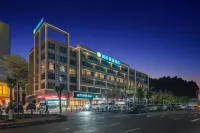 Urban Convenience Hotel (Foshan West Station Shishan Science and Technology East Road Branch)