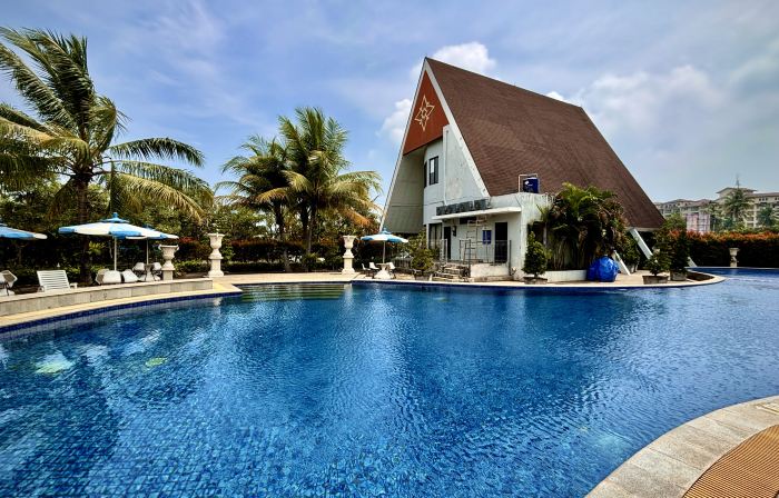 Nemuru Villa Ubud Anyer